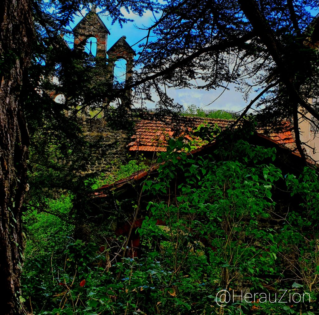 Photo réalisée lors d'un urbex aux alentours du Puy-en-Velay