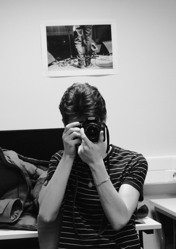 Photo réalisée pour un projet scolaire sur le thème "portrait' en noir et blanc