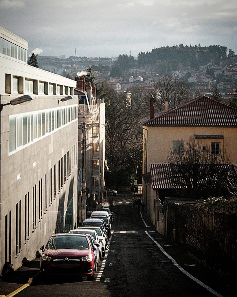 Photo d'une rue réalisée pour un projet scolaire lors de mon DUT